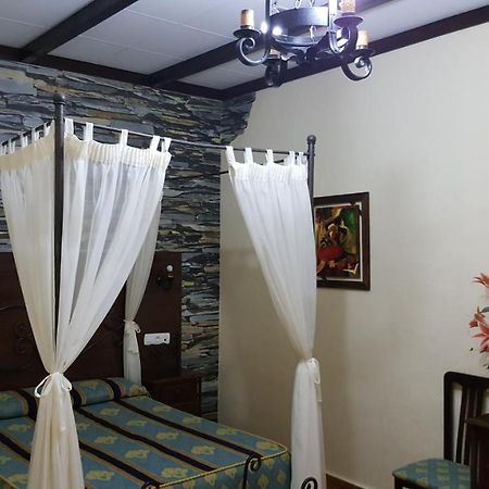 Hostal El Lirio Bollullos Par del Condado Eksteriør bilde