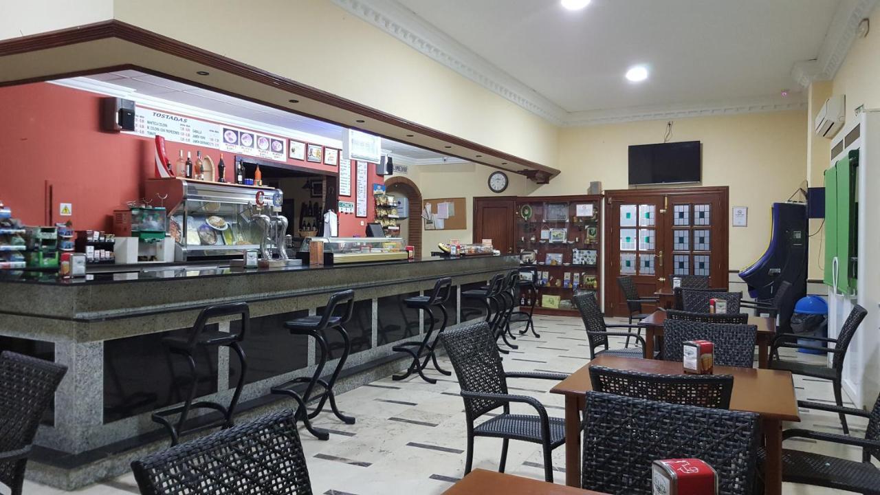 Hostal El Lirio Bollullos Par del Condado Eksteriør bilde