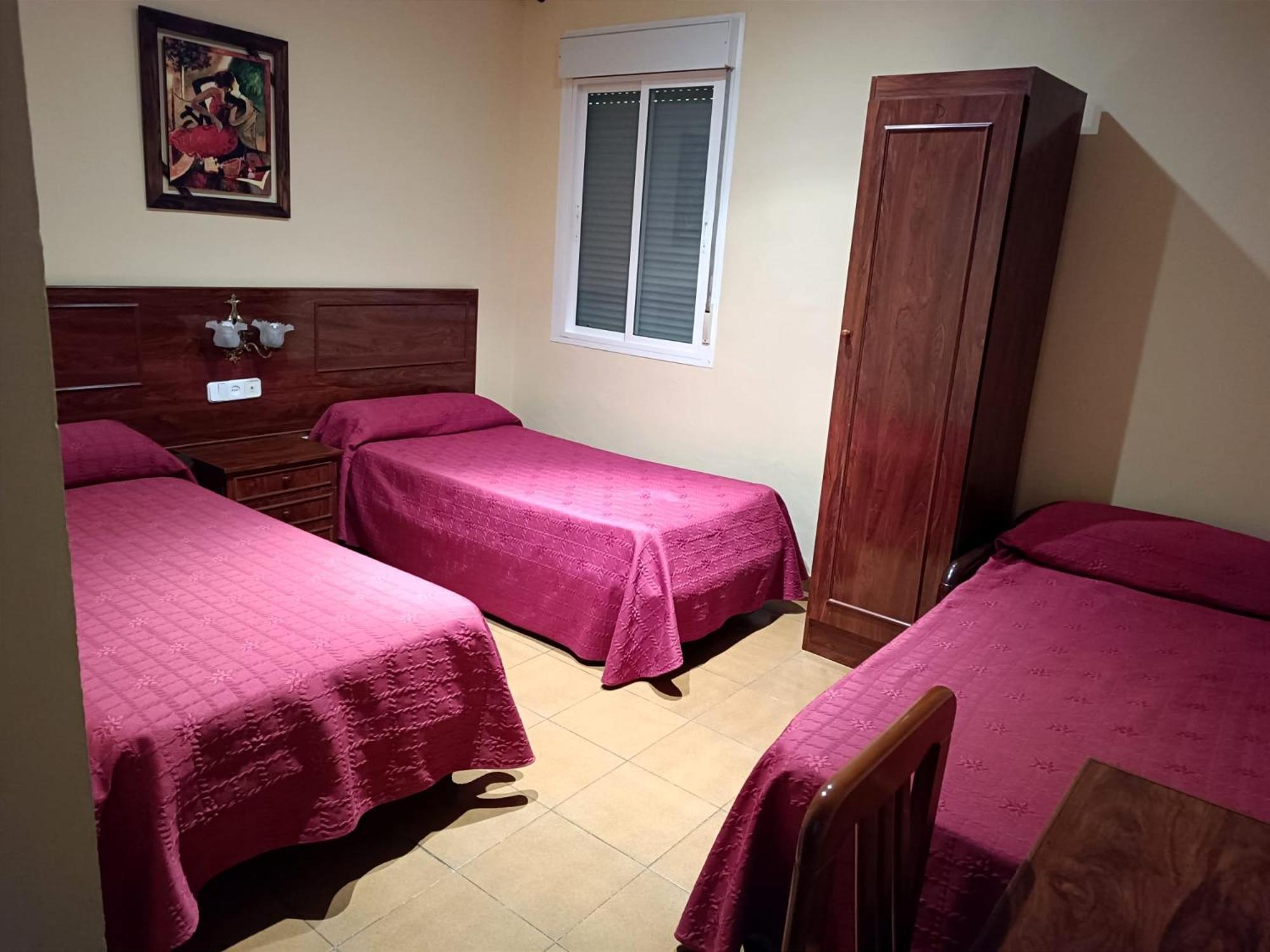 Hostal El Lirio Bollullos Par del Condado Eksteriør bilde