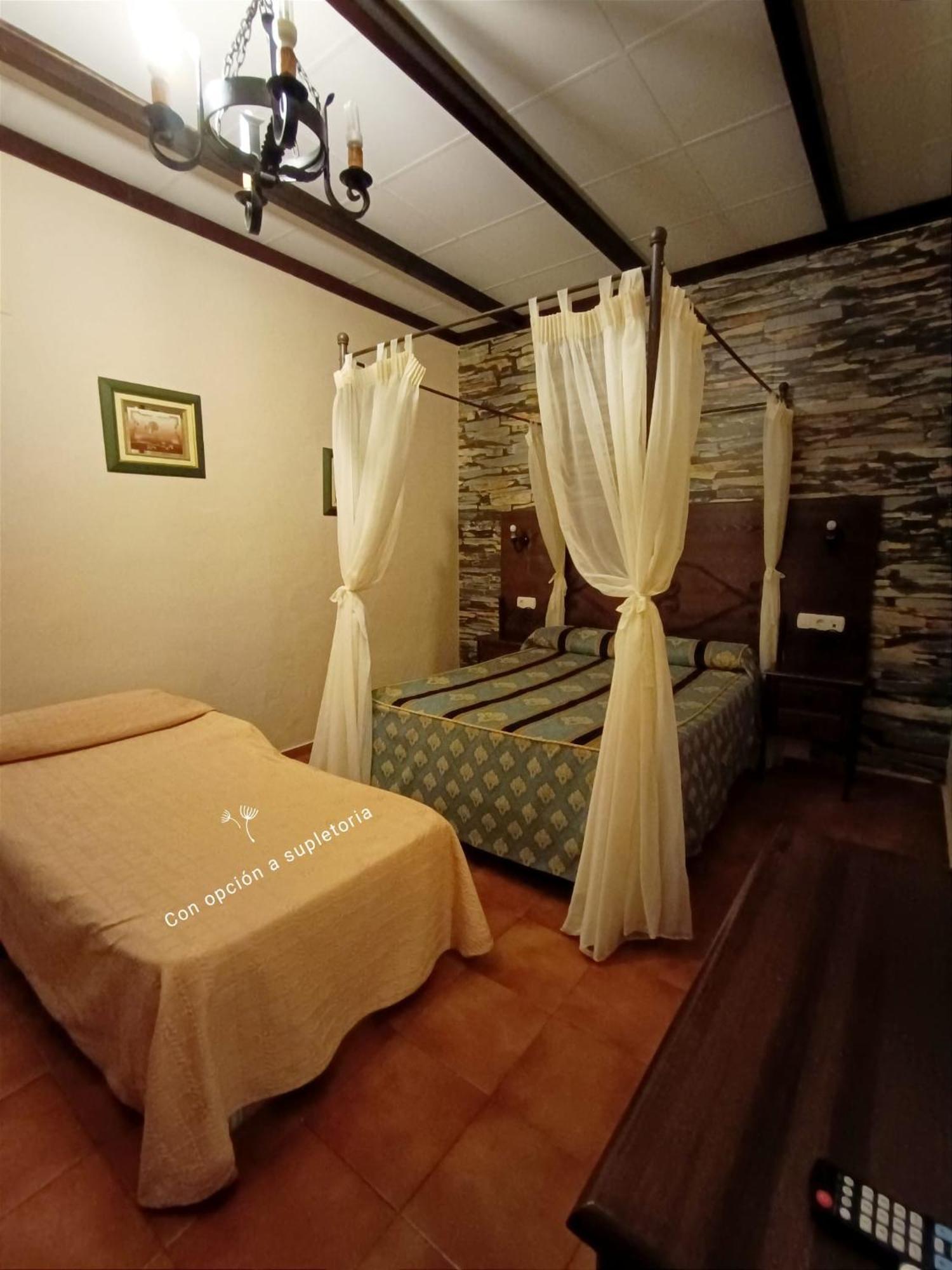 Hostal El Lirio Bollullos Par del Condado Eksteriør bilde