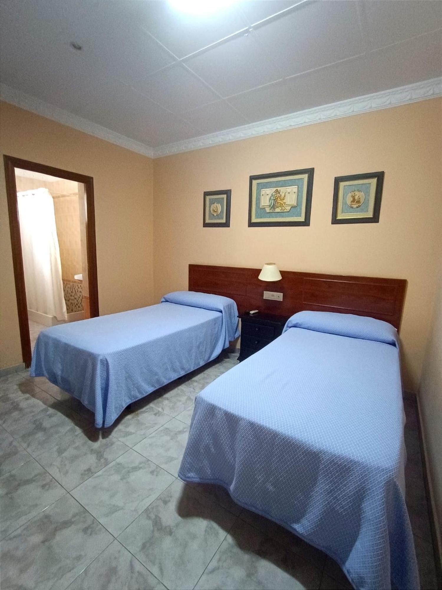 Hostal El Lirio Bollullos Par del Condado Eksteriør bilde